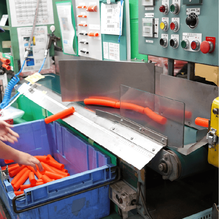 コルゲートチューブ切断加工